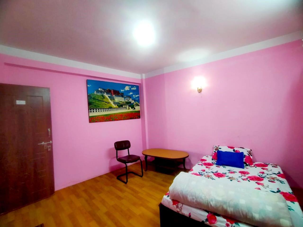 Peace Homestay 카트만두 외부 사진